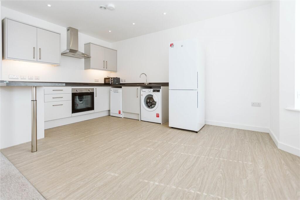 Apartment in Bristol - View 3