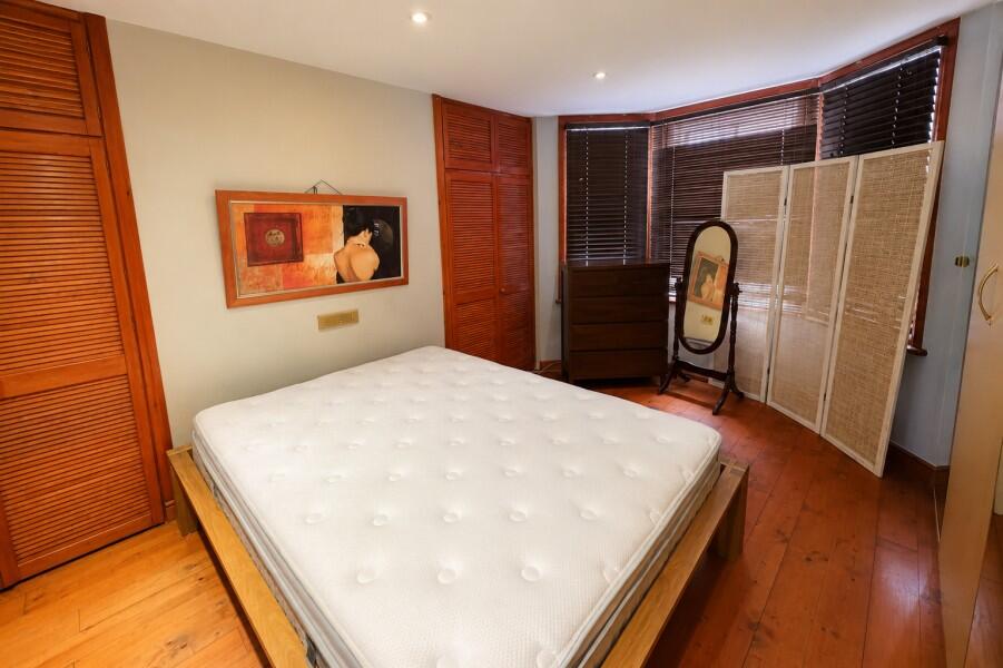 Apartment in Guildford, Surrey - View 5