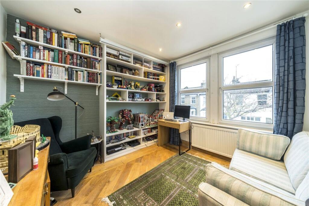 Main image of property: Aldeburgh Street, Greenwich