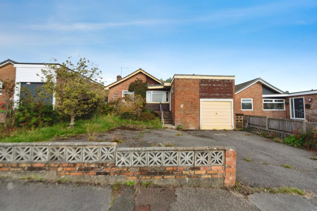 Main image of property: Cedar Crescent, Horndean, Waterlooville