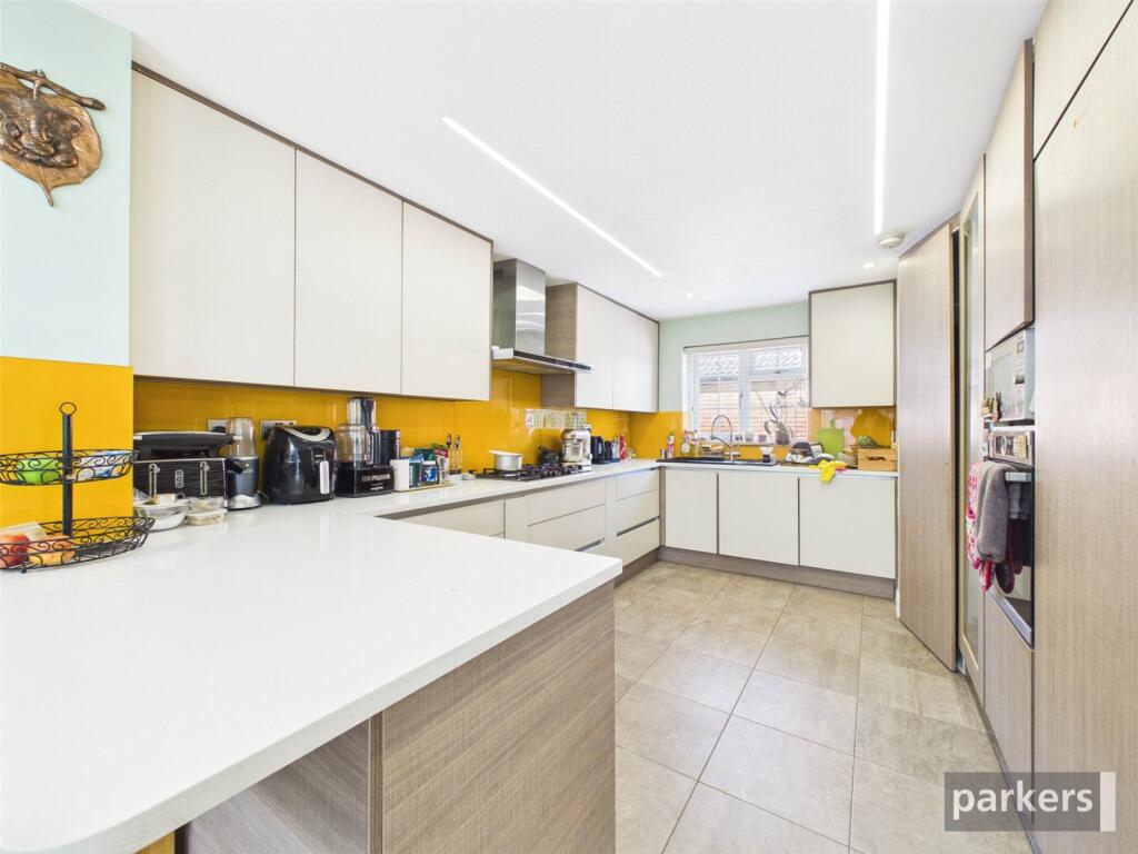 House in Reading, Lower Earley, Earley - View 5