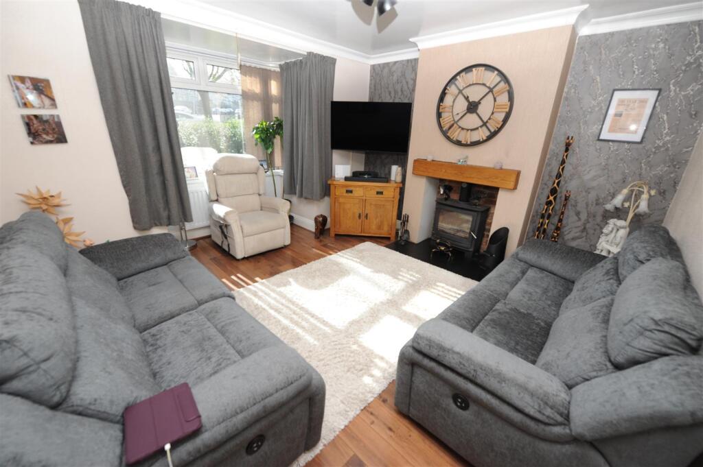 House in Bradford, West Royd, Shipley - View 2