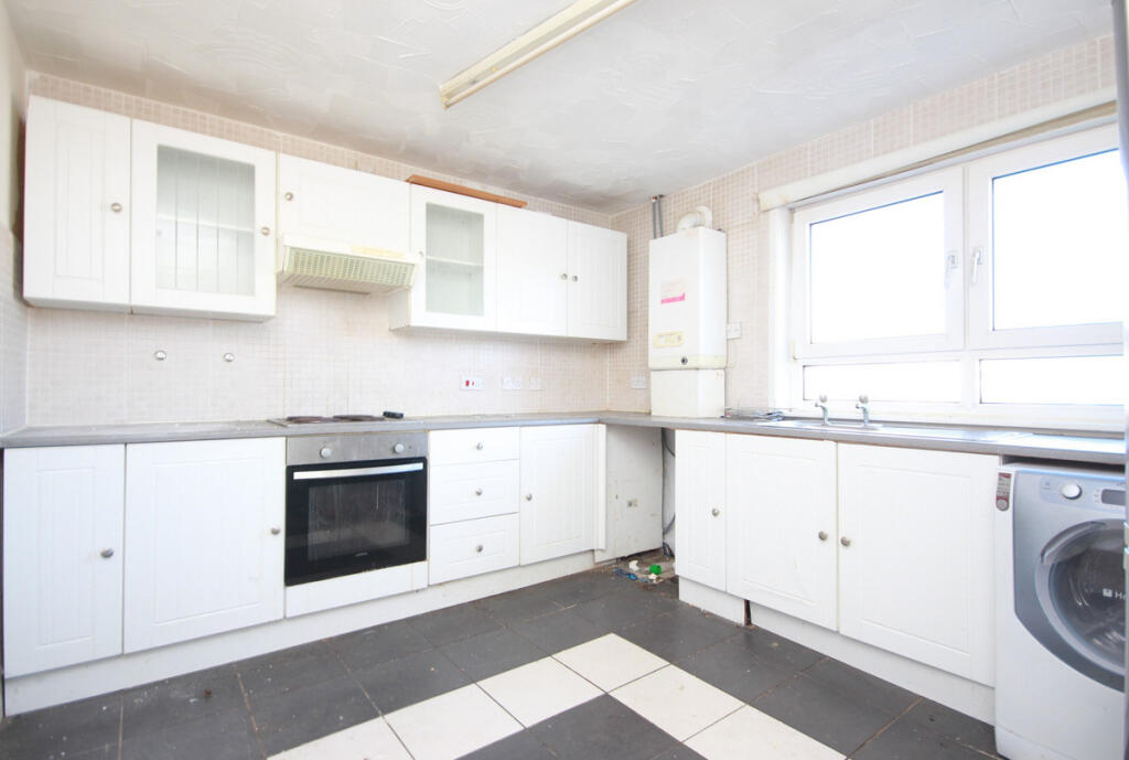 Cairnhope Avenue, Airdrie, ML6 photo 4