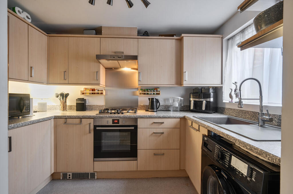 Arnold Road, Eastleigh, Hampshire, SO50 photo 3