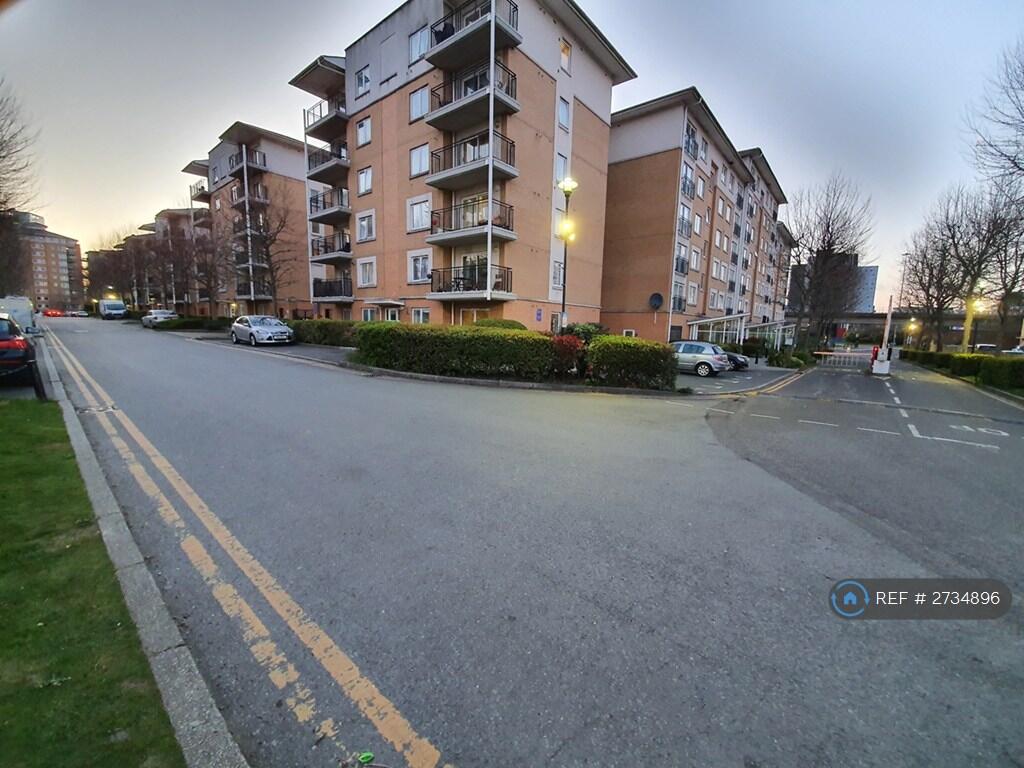 Main image of property: Settlers Court, London, E14