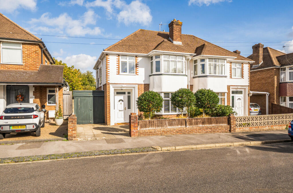 3-bed semi-detached on Dawlish Avenue, Upper Shirley, Southampton, Hampshire, SO15, £465,000