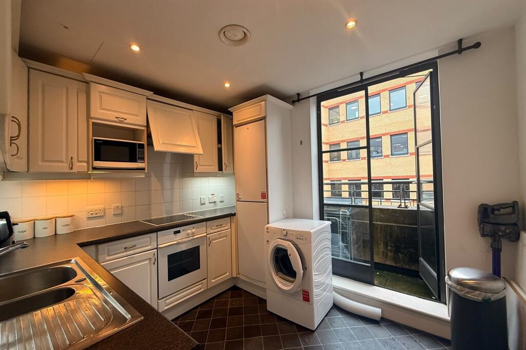 Apartment in London, City of London - More