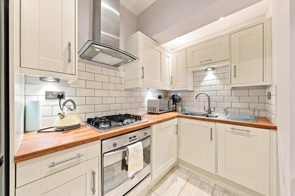 Apartment in Nottingham, The Park - View 5
