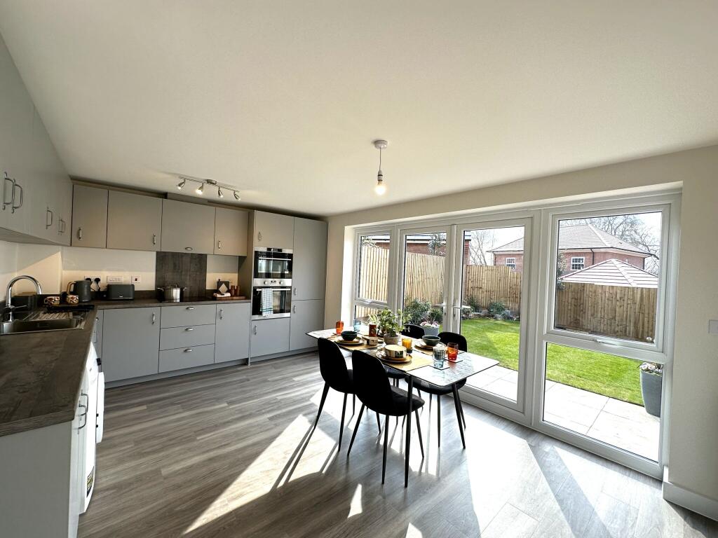 Lutterworth Road,
Burbage,
Hinckley,
LE10 2DL photo 4