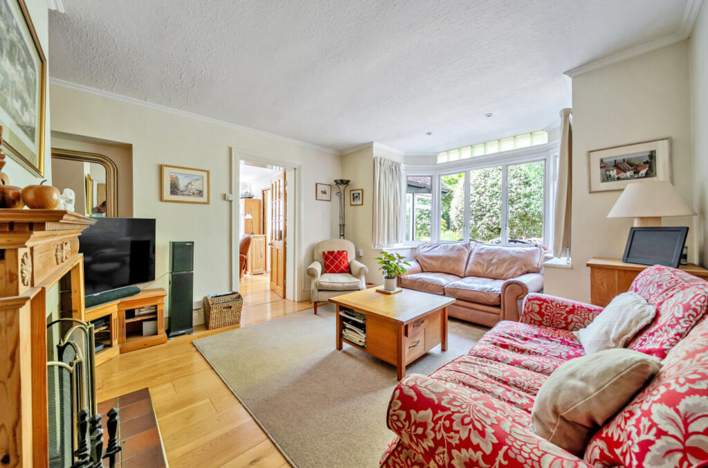 Manor Road, Guildford, Surrey, GU2 photo 2