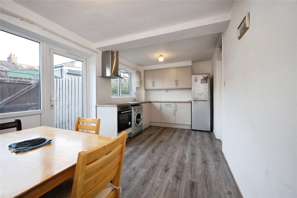 House in Luton - More