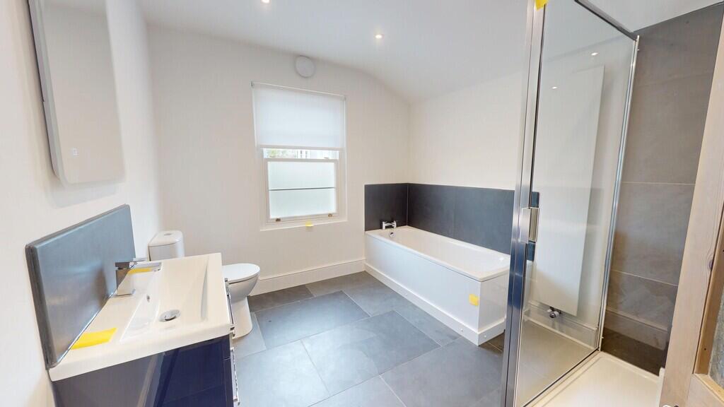 House in Cheltenham, Ewens Farm, Fairview - View 4
