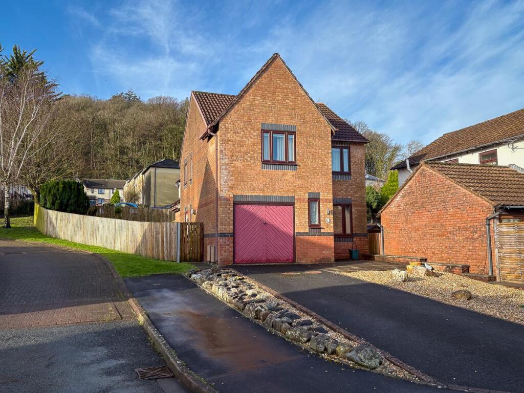 Main image of property: Lon Y Plas, Johnstown, Carmarthen