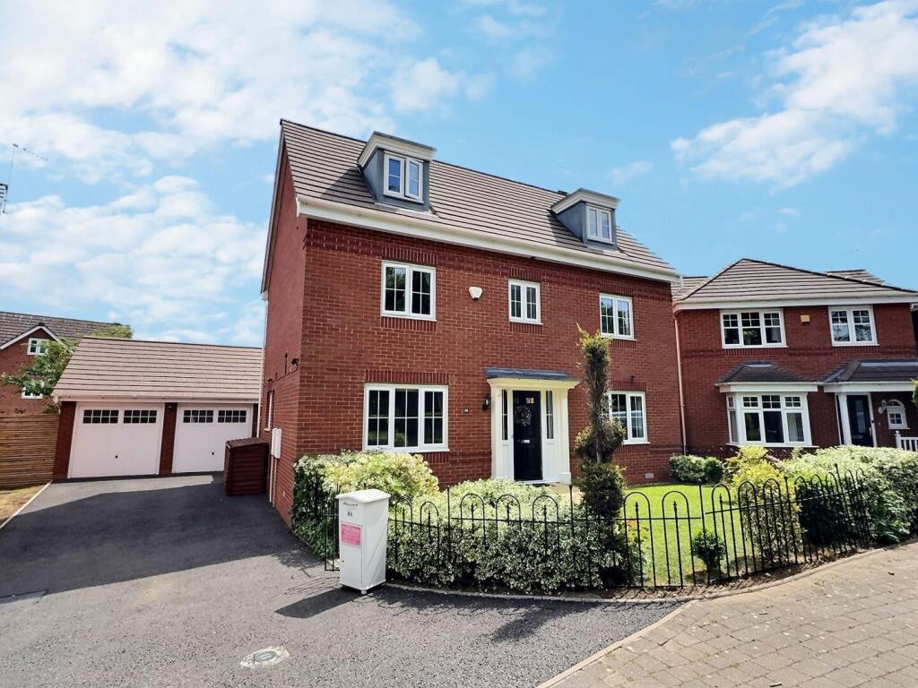 5-bed detached on School Lane, Stafford, £500,000