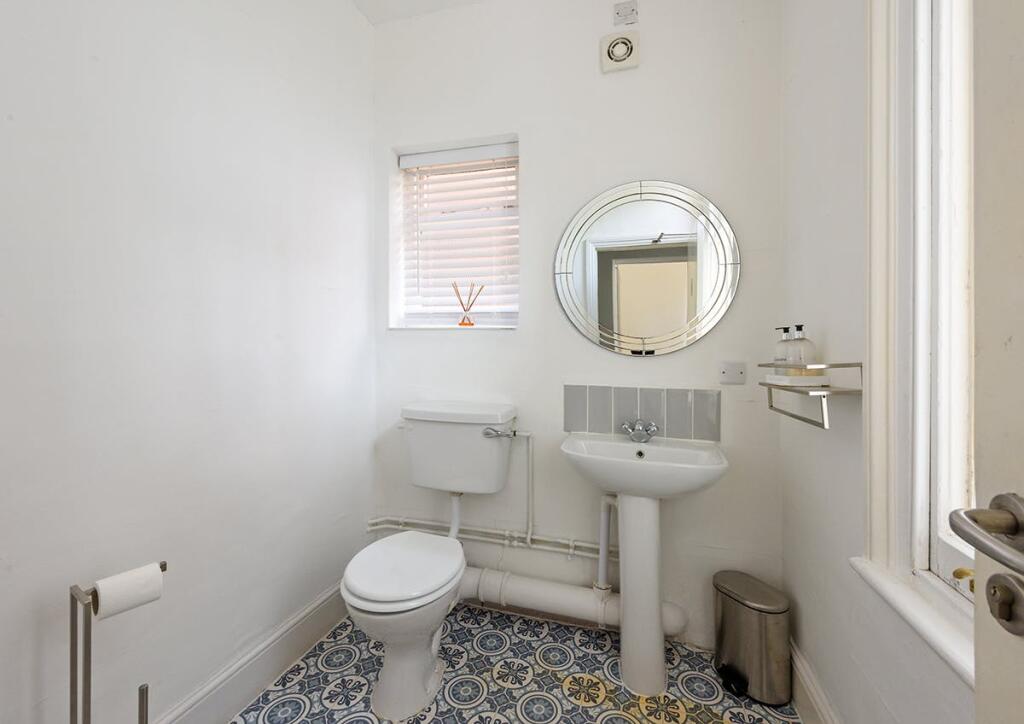 51 Frederick Rd_043.jpg