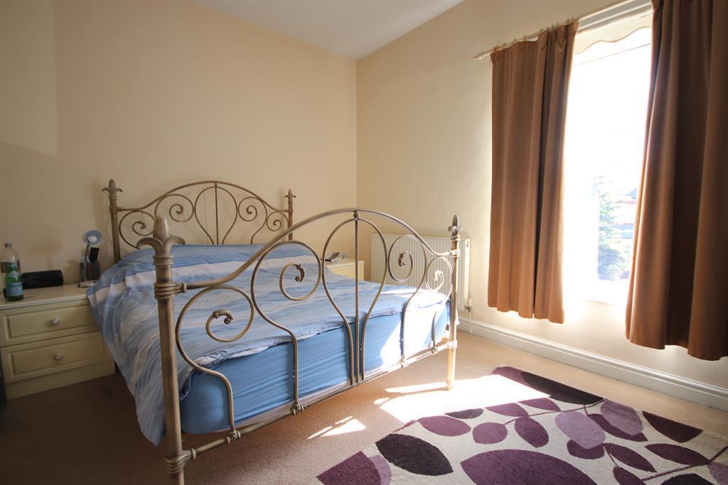House in Leigh, Westleigh - More