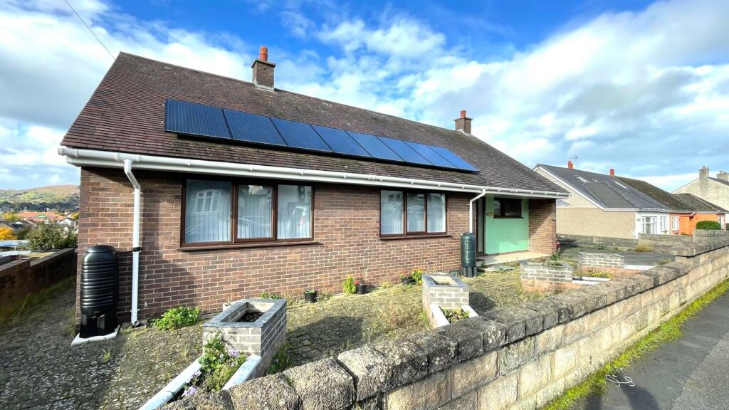 2-bed bungalow on Glyn Y Marl Road, Llandudno Junction, £245,000