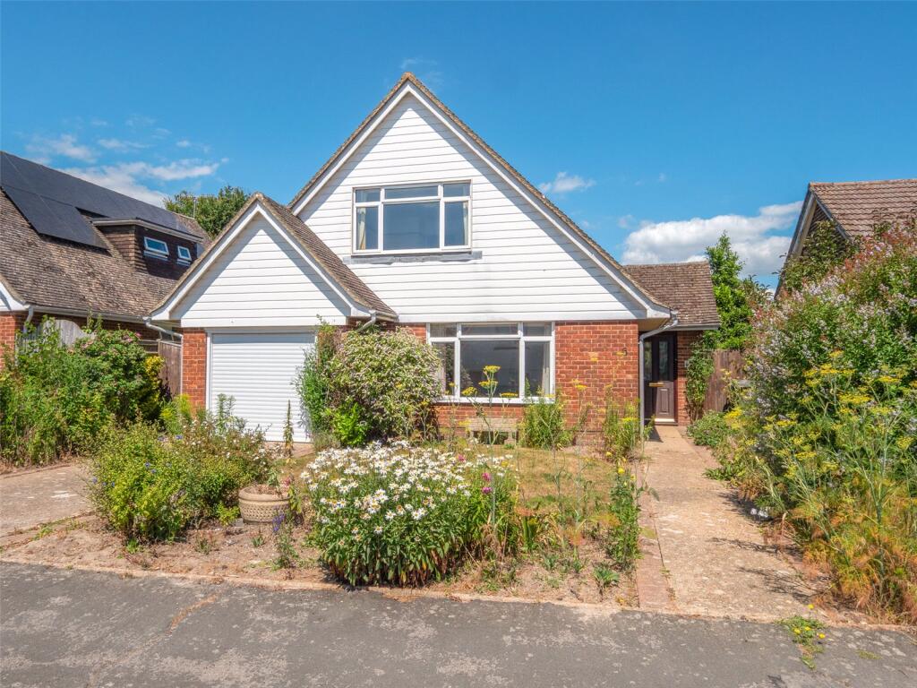 2-bed detached on Downs View, Ninfield, £395,000