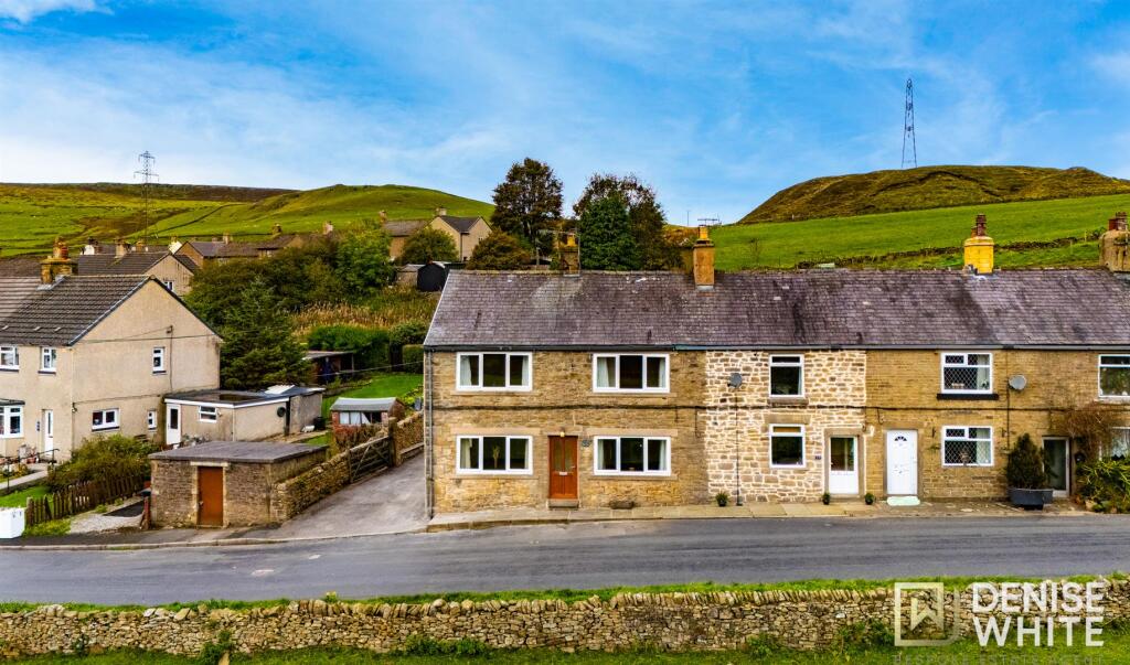 House in High Peak, Martinside, Chapel-en-le-Frith
