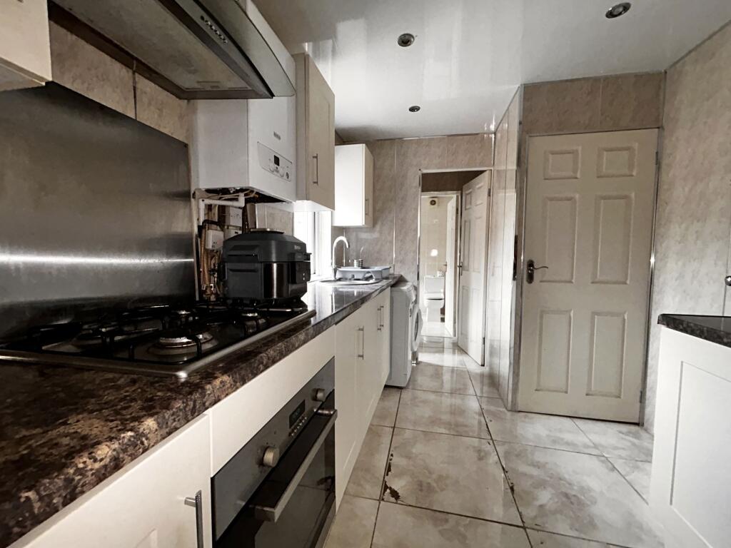 Apartment in Newcastle upon Tyne - View 6