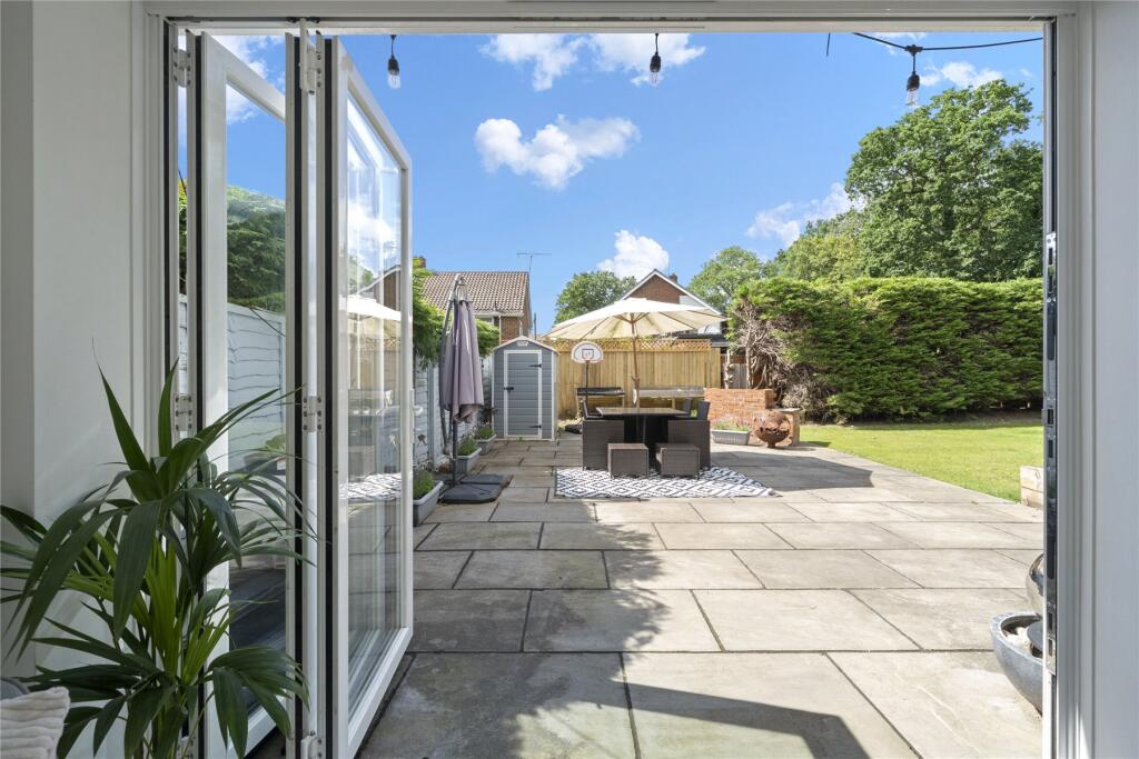 Lyfield, Oxshott, Leatherhead, Surrey, KT22 – pohled 5