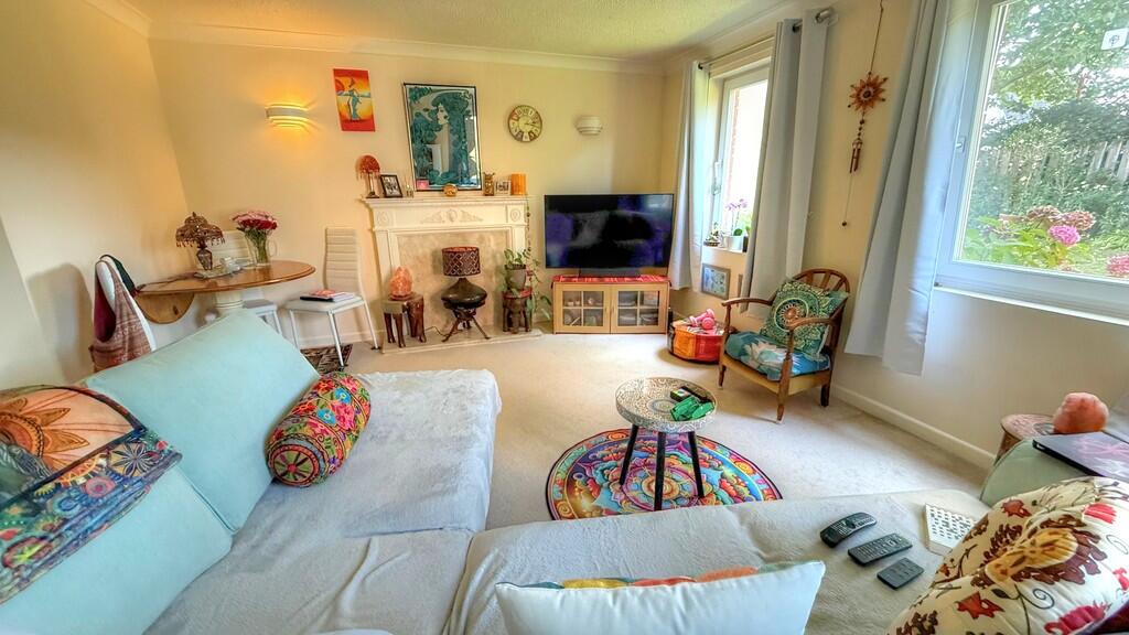 Apartment in East Hampshire, Petersfield - View 3