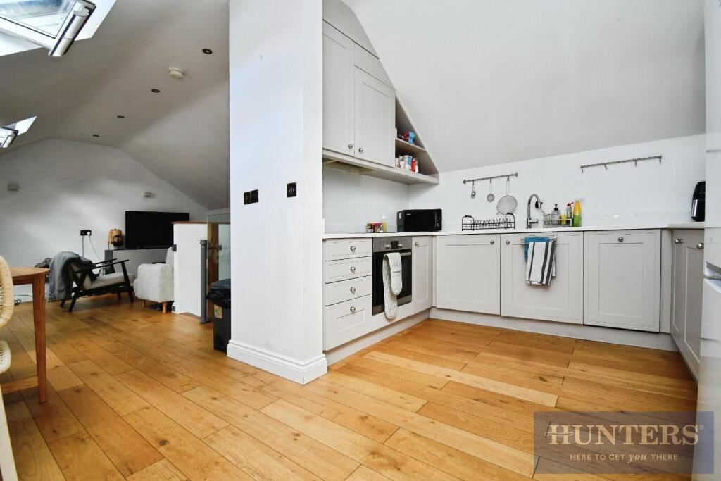House in Leeds, Little London, Rawdon - More