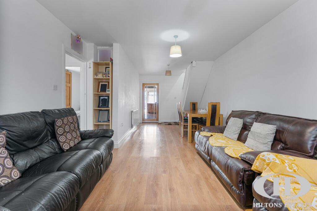 Pinkwell Avenue, Hayes photo 3