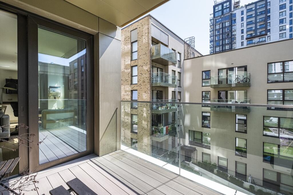 Main image of property: Pilot Walk, North Greenwich, SE10