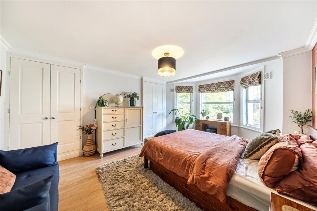 Apartment in London - View 2