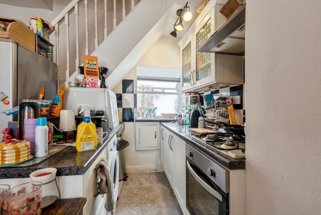 House in Pendle, Nelson - More