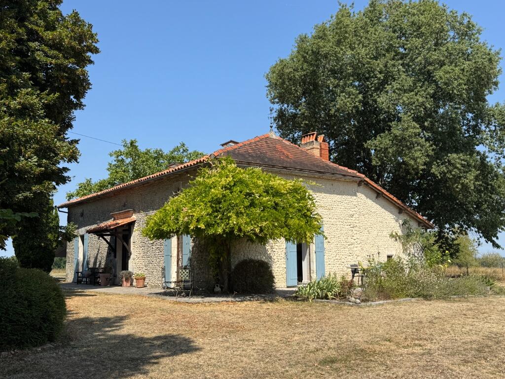 Main image of property: Aubeterre-sur-Dronne, Charente, Poitou-Charentes