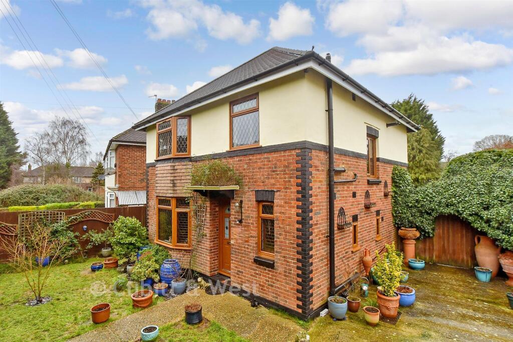 Bethune Road, Horsham, West Sussex image 2