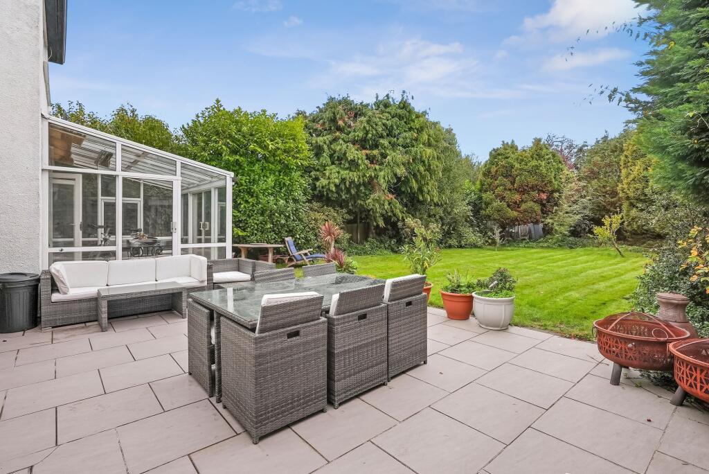 House in Epsom and Ewell, Stoneleigh - View 2