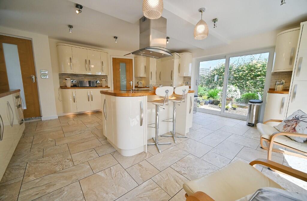 Bridgnorth Road, Wightwick, Wolverhampton, West Midlands, WV6 photo 2