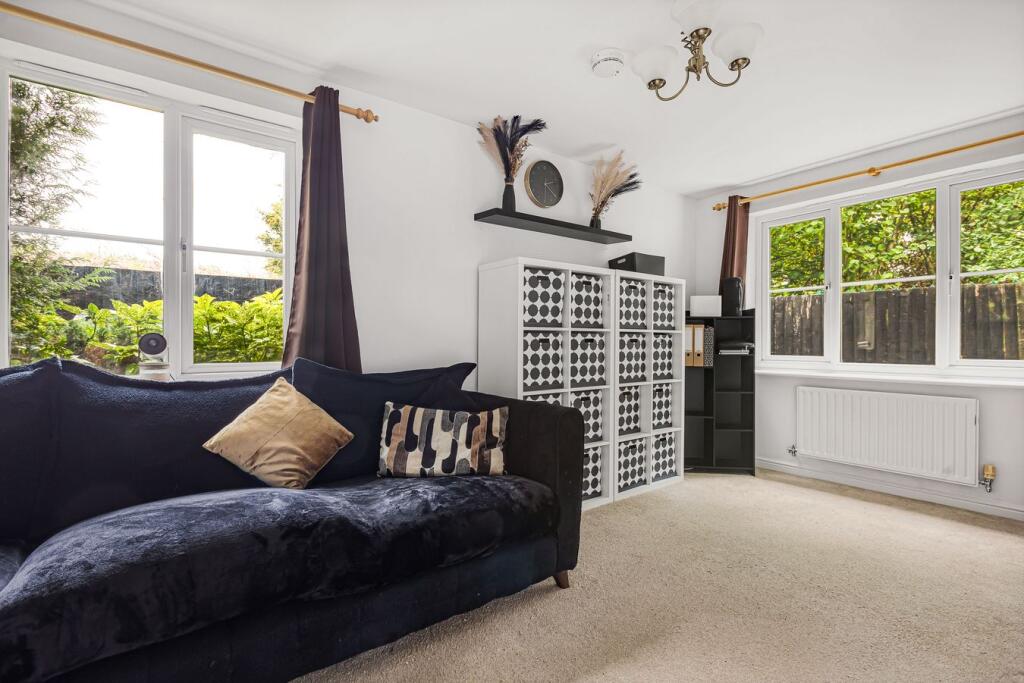 House in Stroud, Nailsworth - More