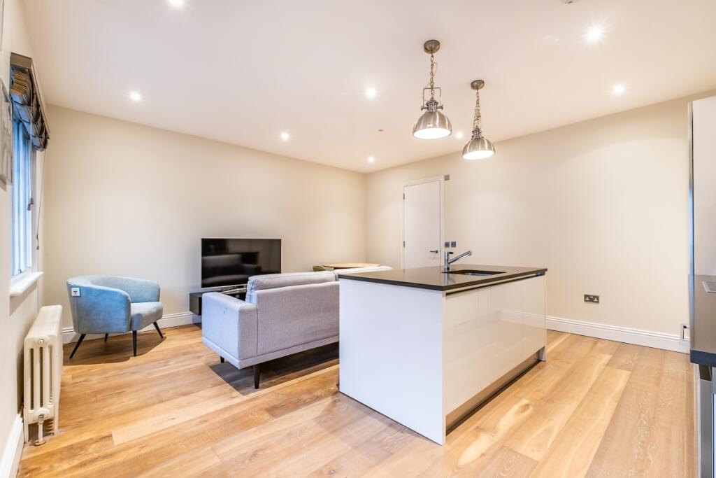 2 bedroom duplex for rent