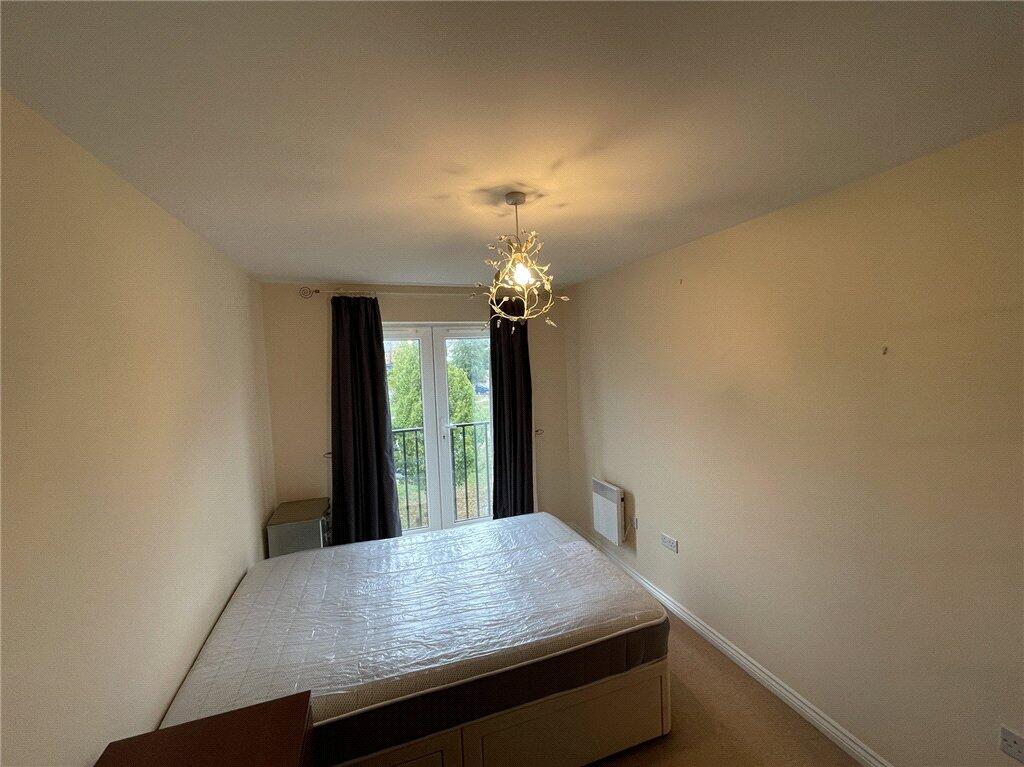 Apartment in Luton - View 5