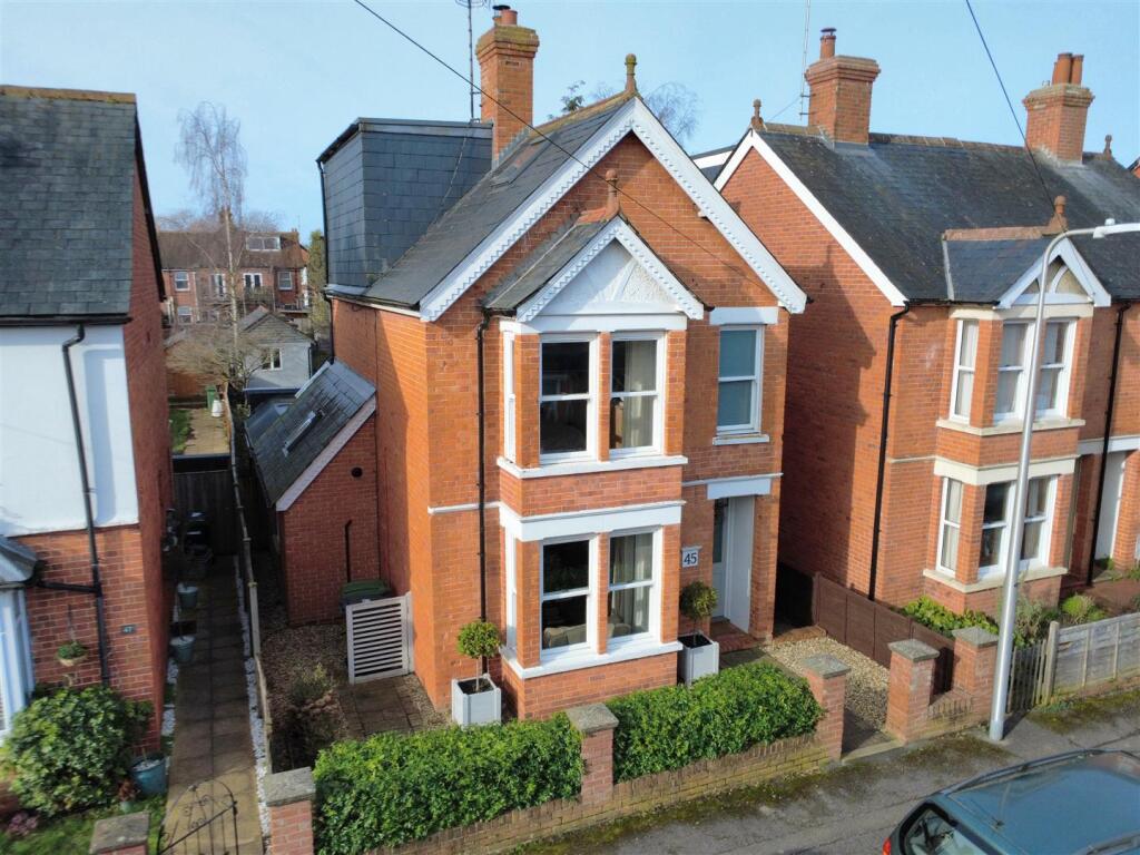 Main image of property: Salcombe Road, Newbury