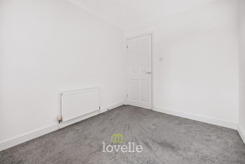 Apartment in Doncaster - View 5