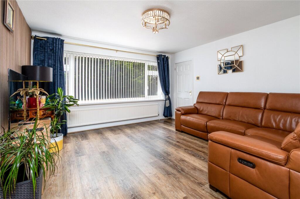 Gardenia Close, Cardiff, CF23 photo 4