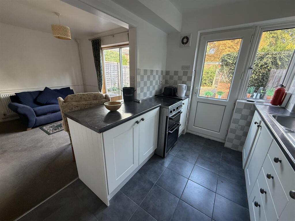 House in Twickenham - View 4