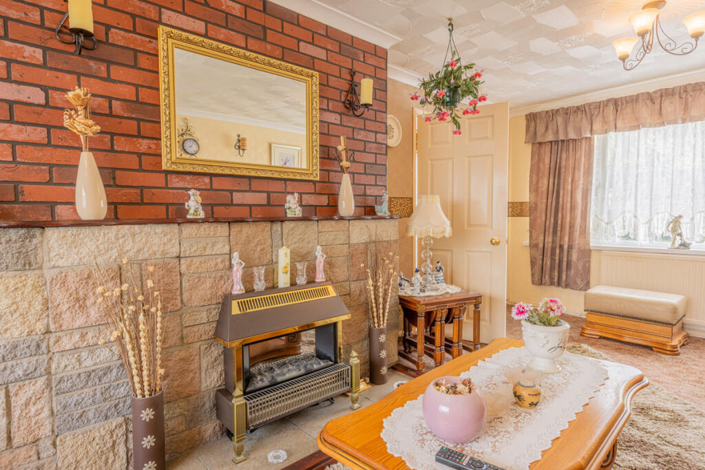 House in Underwood, Bishton - More