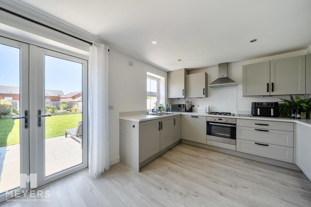 House in Wimborne Minster, Quarter Jack Park, St Johns - View 6