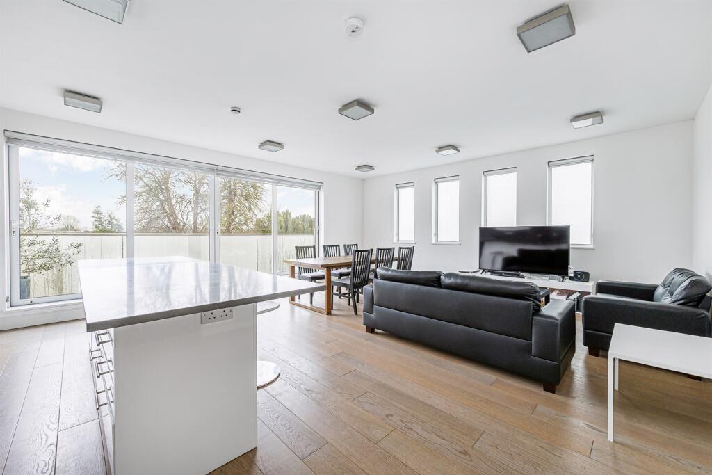 Main image of property: Elm Avenue, W5