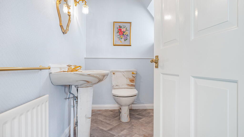 Additional image 23 of El Castano, Hampton Lane