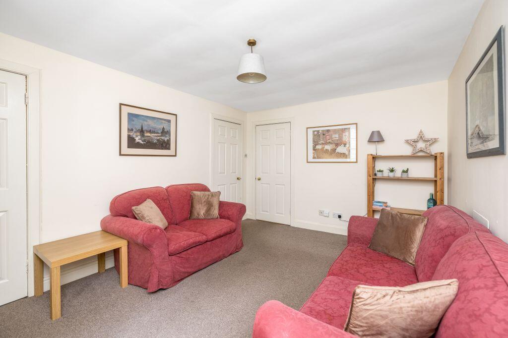 Apartment in Edinburgh - View 3