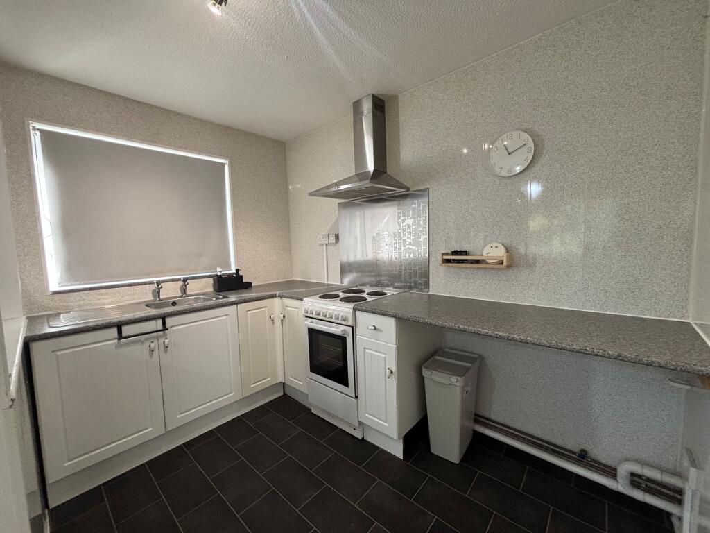 Apartment in Exeter, Exwick - View 5