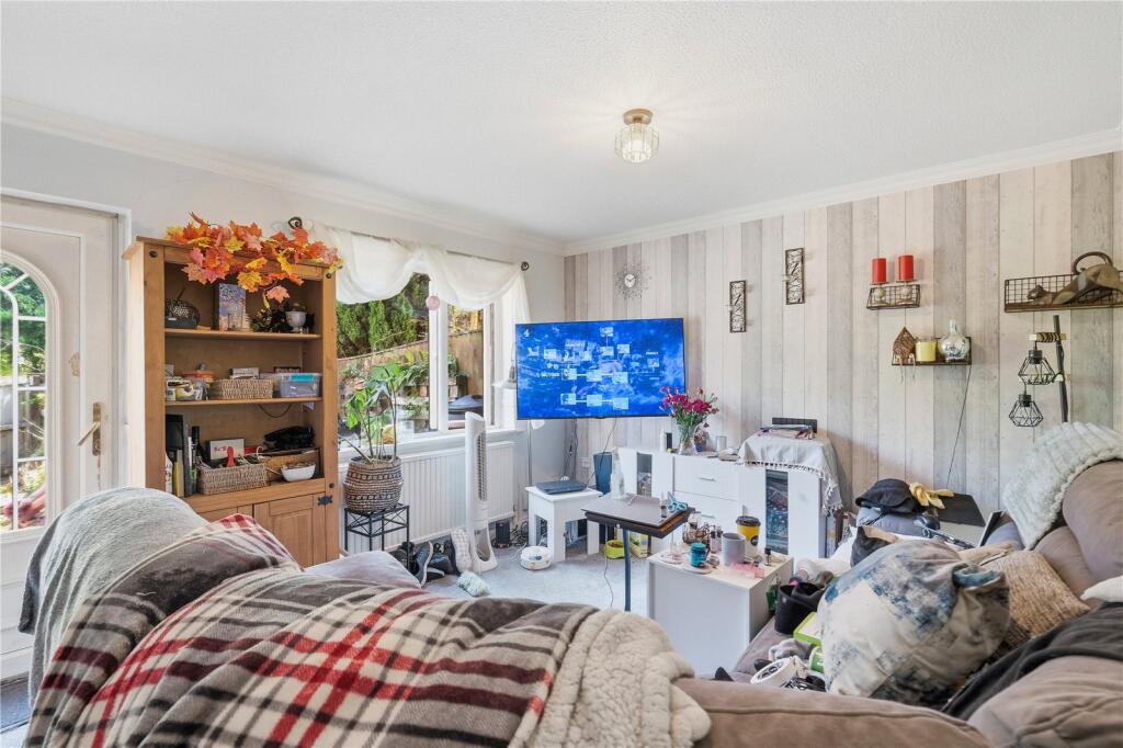 Curlew Close, Oswaldtwistle, BB5 photo 3