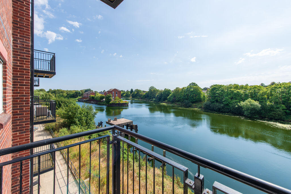 Apartment in Warrington - View 5